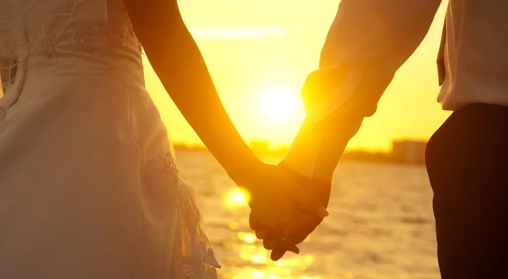 Beleggen met je partner of zelf: de voor- en nadelen van gezamenlijk beleggen