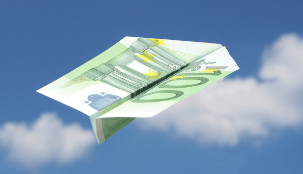 100 euro biljet gevouwen als vliegtuig